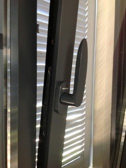 ventana aluminio technal pontevedra